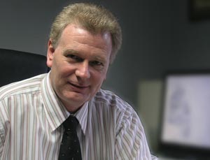 Clubpr&auml;sident Jens Kahlsdorf ist von der guten Zusammenarbeit der beiden Firmen begeistert. "Dieses excellente juristische Know-How m&uuml;ssen wir unseren Mitgliedern zug&auml;nglich machen, damit auch diese sich erfolgreich sch&uuml;tzen k&ouml;nnen."